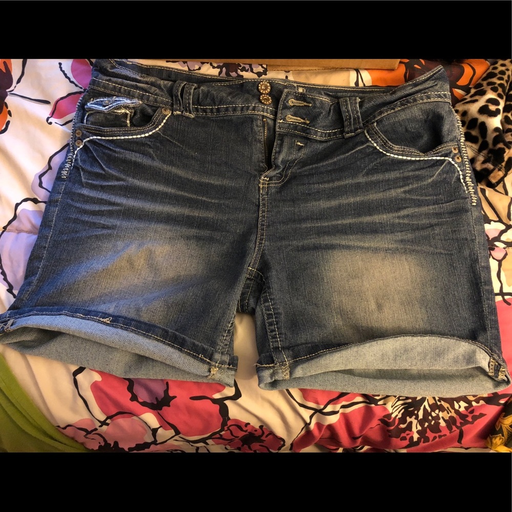 16/18 Jean shorts.